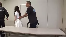 Mlada baba u velu po ...