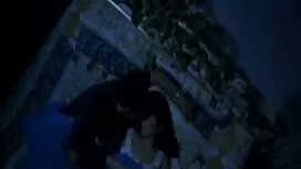 Djevojka u naočalama ...