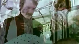 Prilična se kučka je ...