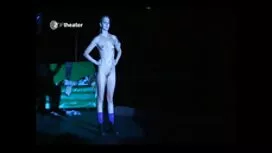 Tri muškarca i mala  ...